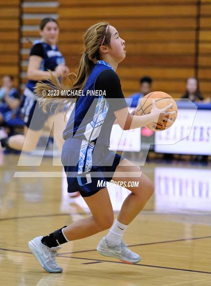Thumbnail 1 in Foothill vs University (El Toro Thanksgiving Classic) photogallery.