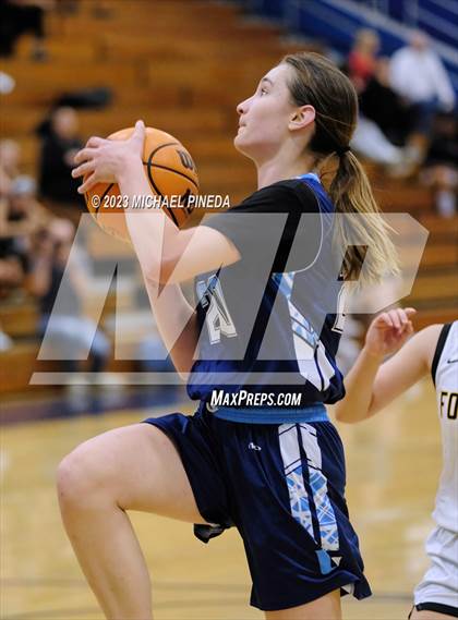 Thumbnail 3 in Foothill vs University (El Toro Thanksgiving Classic) photogallery.