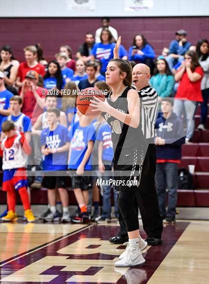 Thumbnail 1 in Caddo Hills vs. Bigelow (AAA 2A 2nd Round Playoff) photogallery.