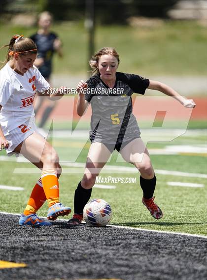 Thumbnail 3 in Vail Mountain vs Prospect Ridge Academy (CHSAA 3A Playoffs Rd 2) photogallery.