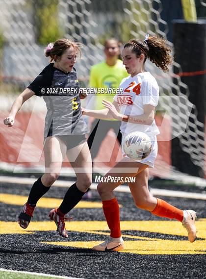Thumbnail 1 in Vail Mountain vs Prospect Ridge Academy (CHSAA 3A Playoffs Rd 2) photogallery.