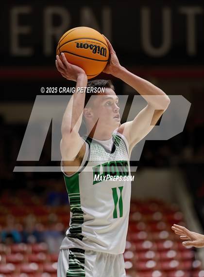 Thumbnail 3 in Payson vs. Pine View (UHSAA 4A Quarterfinal) photogallery.