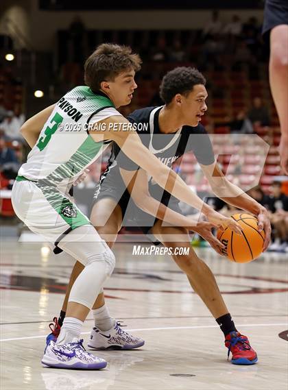 Thumbnail 3 in Payson vs. Pine View (UHSAA 4A Quarterfinal) photogallery.