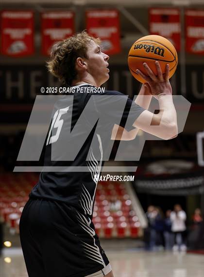 Thumbnail 2 in Payson vs. Pine View (UHSAA 4A Quarterfinal) photogallery.