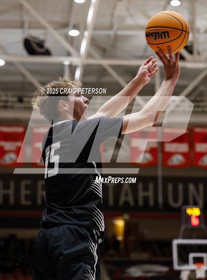 Thumbnail 3 in Payson vs. Pine View (UHSAA 4A Quarterfinal) photogallery.