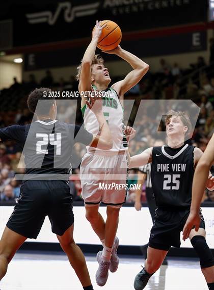 Thumbnail 1 in Payson vs. Pine View (UHSAA 4A Quarterfinal) photogallery.