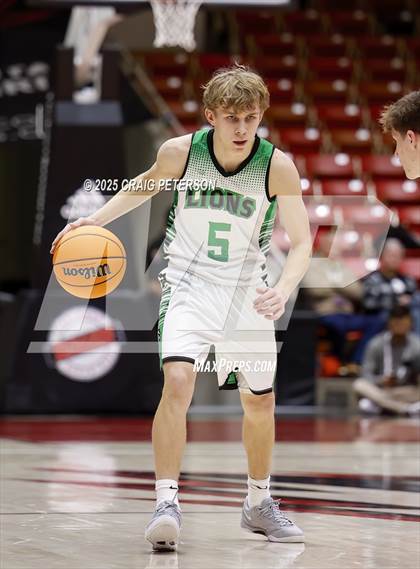 Thumbnail 1 in Payson vs. Pine View (UHSAA 4A Quarterfinal) photogallery.