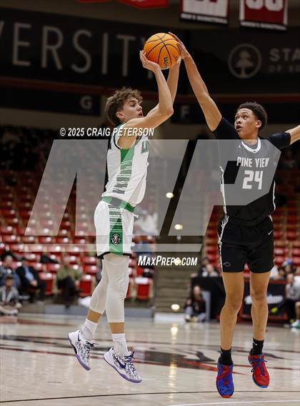 Thumbnail 1 in Payson vs. Pine View (UHSAA 4A Quarterfinal) photogallery.
