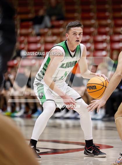 Thumbnail 2 in Payson vs. Pine View (UHSAA 4A Quarterfinal) photogallery.
