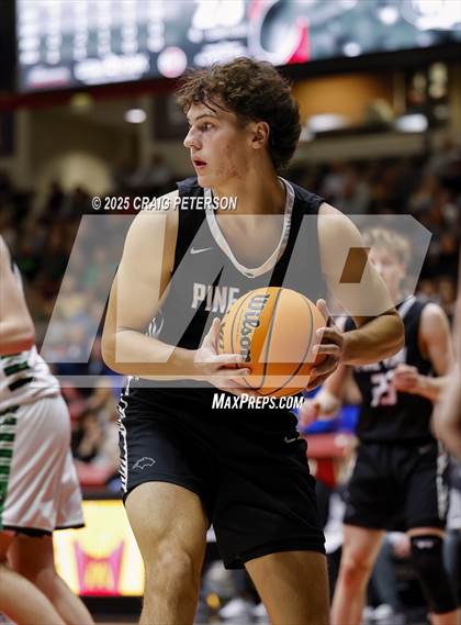 Thumbnail 2 in Payson vs. Pine View (UHSAA 4A Quarterfinal) photogallery.