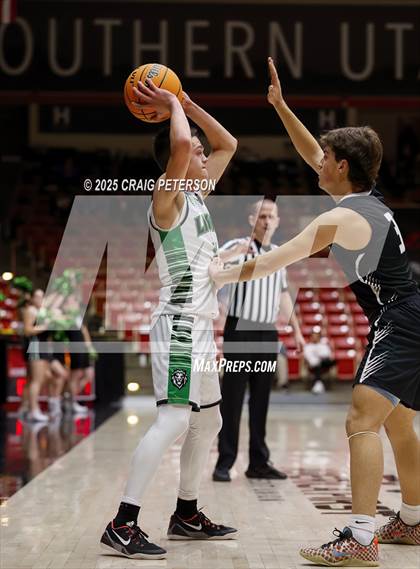 Thumbnail 3 in Payson vs. Pine View (UHSAA 4A Quarterfinal) photogallery.
