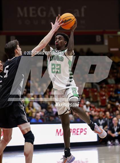 Thumbnail 2 in Payson vs. Pine View (UHSAA 4A Quarterfinal) photogallery.
