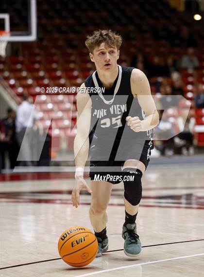 Thumbnail 3 in Payson vs. Pine View (UHSAA 4A Quarterfinal) photogallery.
