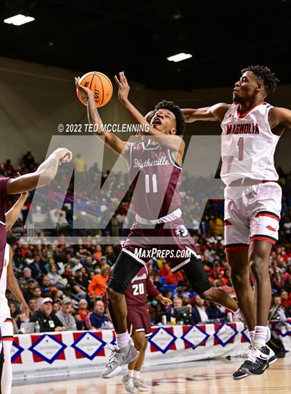 Thumbnail 3 in Magnolia vs. Blytheville (AAA 4A State Final) photogallery.