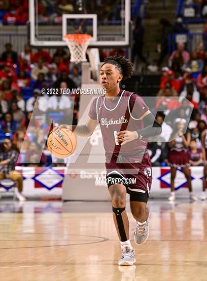 Thumbnail 3 in Magnolia vs. Blytheville (AAA 4A State Final) photogallery.