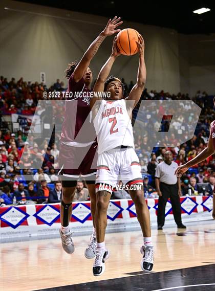 Thumbnail 2 in Magnolia vs. Blytheville (AAA 4A State Final) photogallery.