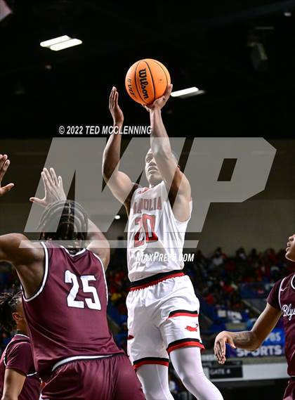 Thumbnail 1 in Magnolia vs. Blytheville (AAA 4A State Final) photogallery.