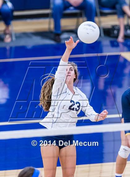 Thumbnail 2 in St. Thomas Aquinas vs. Tampa Prep (Berkeley Premier) photogallery.