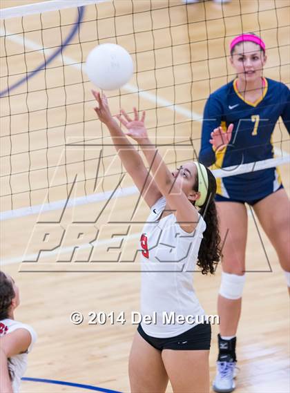 Thumbnail 1 in St. Thomas Aquinas vs. Tampa Prep (Berkeley Premier) photogallery.