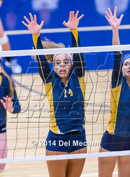 Thumbnail 2 in St. Thomas Aquinas vs. Tampa Prep (Berkeley Premier) photogallery.
