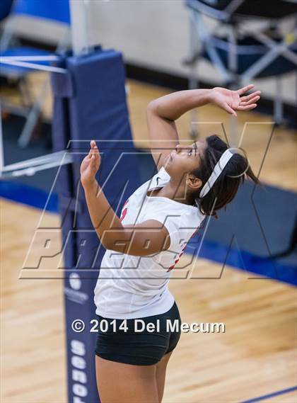 Thumbnail 1 in St. Thomas Aquinas vs. Tampa Prep (Berkeley Premier) photogallery.