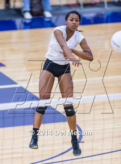 Thumbnail 2 in St. Thomas Aquinas vs. Tampa Prep (Berkeley Premier) photogallery.