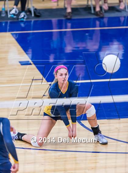 Thumbnail 3 in St. Thomas Aquinas vs. Tampa Prep (Berkeley Premier) photogallery.