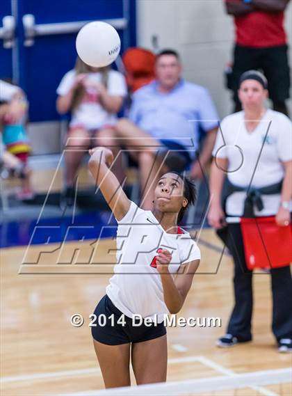 Thumbnail 3 in St. Thomas Aquinas vs. Tampa Prep (Berkeley Premier) photogallery.