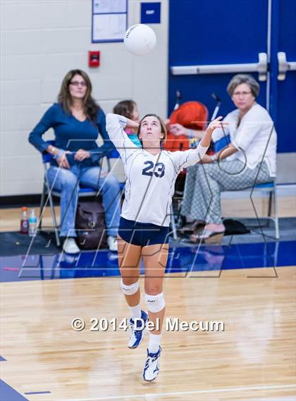 Thumbnail 3 in St. Thomas Aquinas vs. Tampa Prep (Berkeley Premier) photogallery.