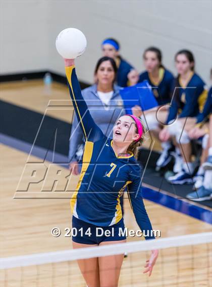 Thumbnail 1 in St. Thomas Aquinas vs. Tampa Prep (Berkeley Premier) photogallery.