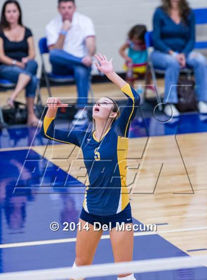 Thumbnail 2 in St. Thomas Aquinas vs. Tampa Prep (Berkeley Premier) photogallery.