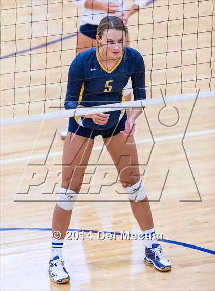 Thumbnail 3 in St. Thomas Aquinas vs. Tampa Prep (Berkeley Premier) photogallery.
