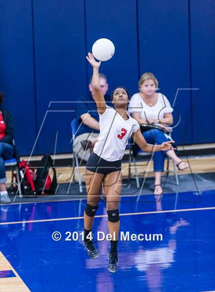 Thumbnail 2 in St. Thomas Aquinas vs. Tampa Prep (Berkeley Premier) photogallery.