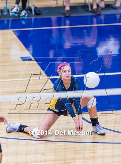Thumbnail 1 in St. Thomas Aquinas vs. Tampa Prep (Berkeley Premier) photogallery.