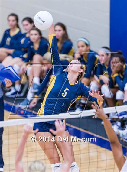 Thumbnail 1 in St. Thomas Aquinas vs. Tampa Prep (Berkeley Premier) photogallery.