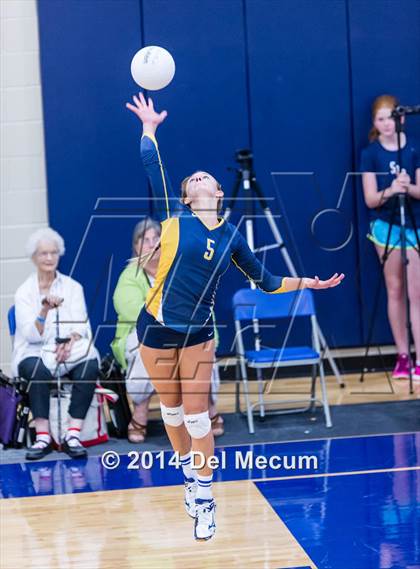 Thumbnail 3 in St. Thomas Aquinas vs. Tampa Prep (Berkeley Premier) photogallery.