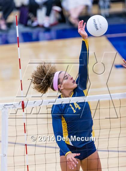 Thumbnail 3 in St. Thomas Aquinas vs. Tampa Prep (Berkeley Premier) photogallery.