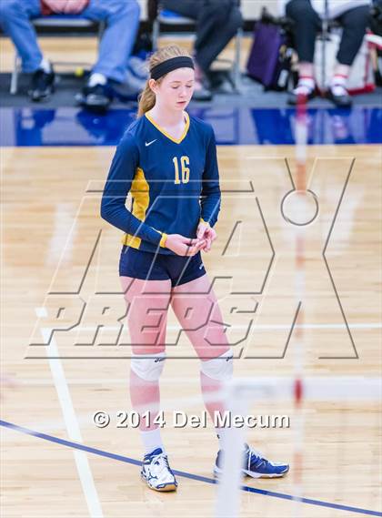 Thumbnail 2 in St. Thomas Aquinas vs. Tampa Prep (Berkeley Premier) photogallery.