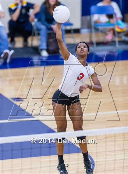 Thumbnail 3 in St. Thomas Aquinas vs. Tampa Prep (Berkeley Premier) photogallery.