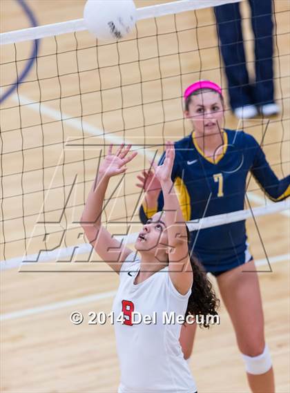 Thumbnail 1 in St. Thomas Aquinas vs. Tampa Prep (Berkeley Premier) photogallery.