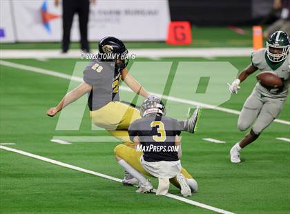 Thumbnail 1 in Canadian vs. Franklin (UIL 3A Division 2 State Final) photogallery.