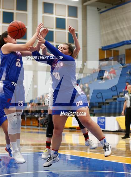 Thumbnail 2 in Richfield vs. Grantsville (UHSAA 3A 3rd and 4th Place Game) photogallery.