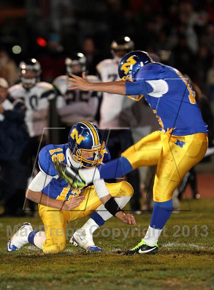 Thumbnail 2 in Nordhoff vs. El Segundo (CIF SS Northwest Division Final) photogallery.