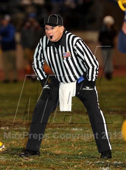 Thumbnail 3 in Nordhoff vs. El Segundo (CIF SS Northwest Division Final) photogallery.