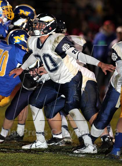 Thumbnail 2 in Nordhoff vs. El Segundo (CIF SS Northwest Division Final) photogallery.