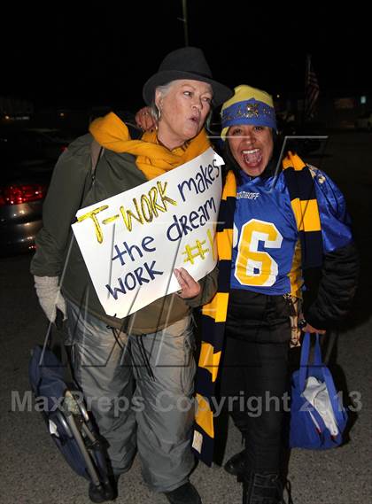Thumbnail 2 in Nordhoff vs. El Segundo (CIF SS Northwest Division Final) photogallery.