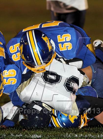 Thumbnail 2 in Nordhoff vs. El Segundo (CIF SS Northwest Division Final) photogallery.