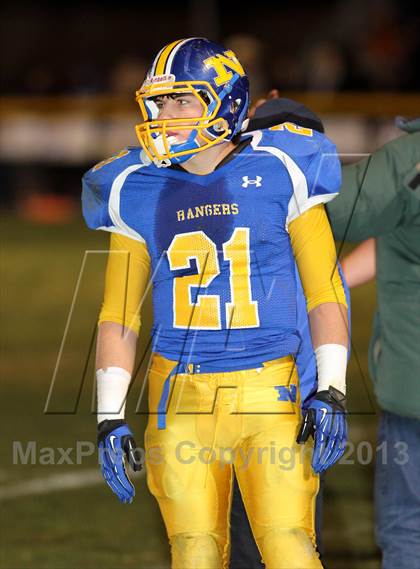 Thumbnail 2 in Nordhoff vs. El Segundo (CIF SS Northwest Division Final) photogallery.