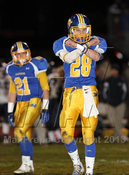 Thumbnail 2 in Nordhoff vs. El Segundo (CIF SS Northwest Division Final) photogallery.