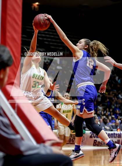 Thumbnail 2 in Caruthers vs. Sierra Pacific (CIF D4 Central Section Championship) photogallery.